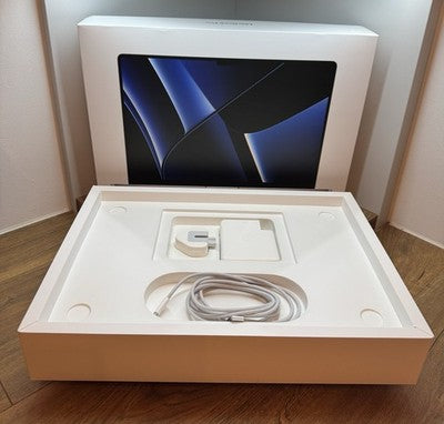 Apple MacBook Pro Silver 16" M2 Pro 12C CPU/19C GPU 16GB RAM 1TB SSD VAT 2023