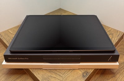 Microsoft Surface Pro Copilot+PC, X Plus, 16GB RAM, 1TB SSD, 13'' , 2 in 1 , VAT