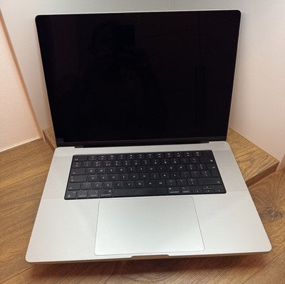 Apple MacBook Pro Silver 16" M2 Pro 12C CPU/19C GPU 16GB RAM 1TB SSD VAT 2023