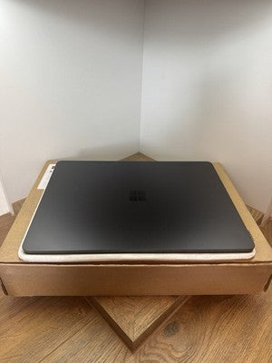 Microsoft Surface Laptop 7, Copilot+ PC, Snapdragon X Plus 16GB RAM, 1TB SSD VAT