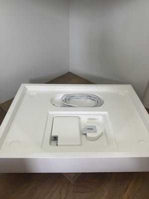 MacBook Pro 16-inch 2021 Apple M1 Pro 10 core and 16-core GPU 16GB RAM 512GB SSD