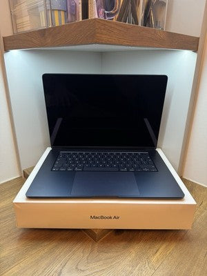 Apple MacBook  Air 2025, M4 Chip, 24GB RAM, 512GB SSD, 15 Inch in Midnight VAT