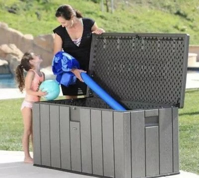 Lifetime 568 Litre Simulated Wood Look Outdoor Garden Patio Storage Deck Box