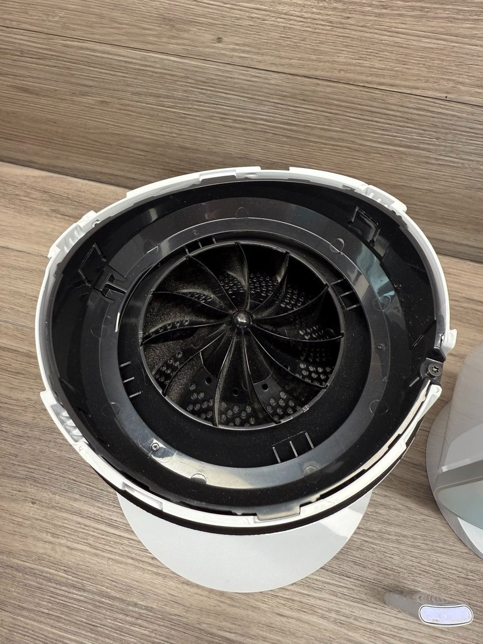 Dyson AM07 Tower Fan - White/Silver | 10 Speed | **U 1