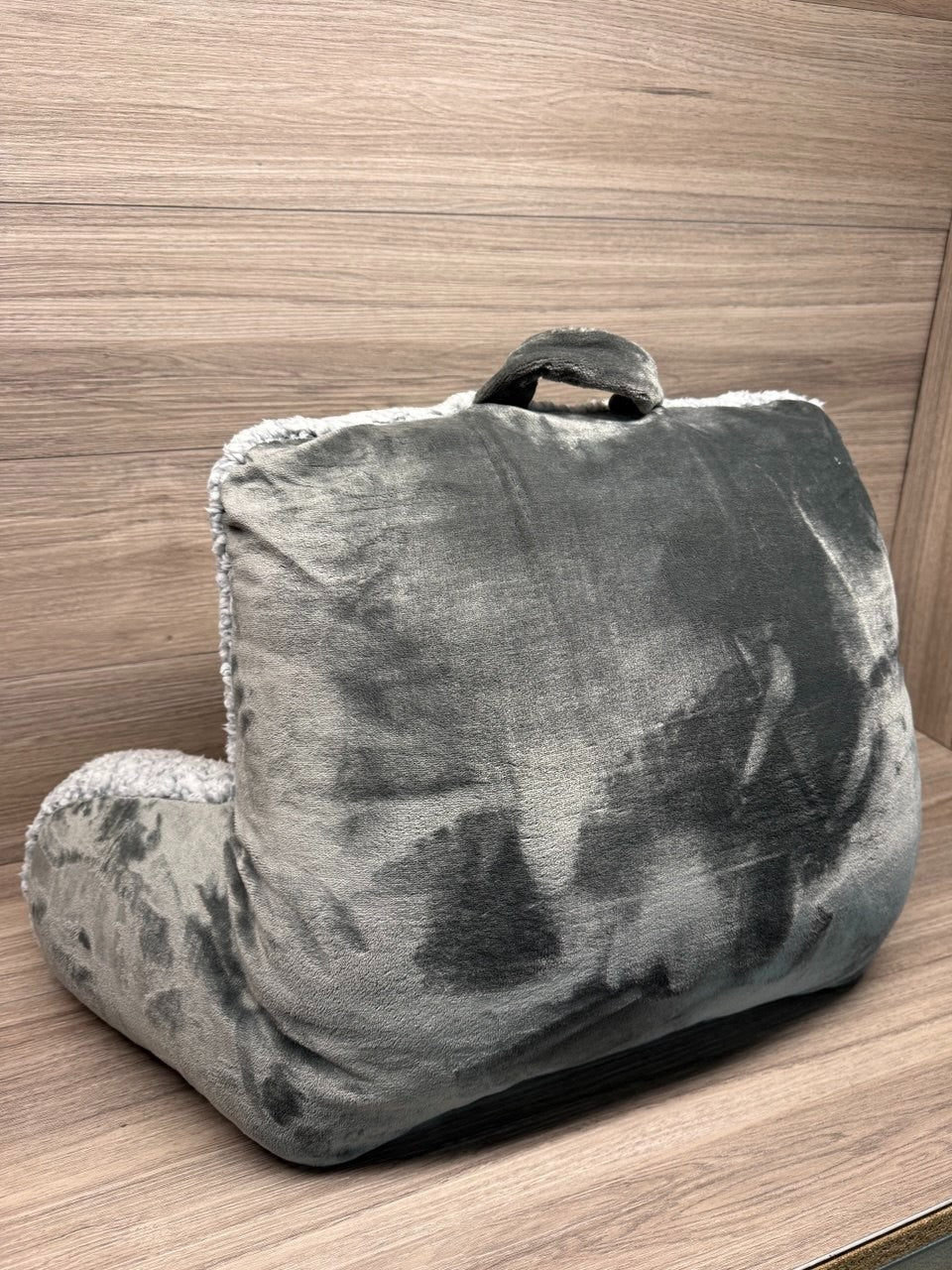 Sherpa Bed Rest Pillow 46 x 77 x 36 cm in Grey Supersoft fluffy with arms