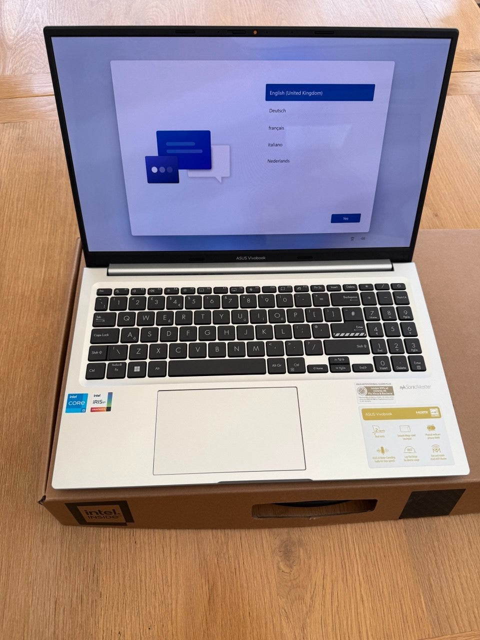 ASUS Vivobook, Core i5, 16GB RAM, 1TB SSD, 15.6 Inch OLED Laptop, X1505VA-MA577W