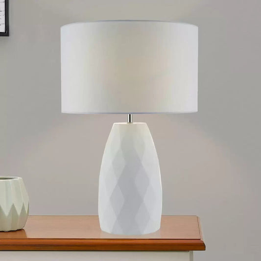 Ciara Geometric White Table Lamp där lighting