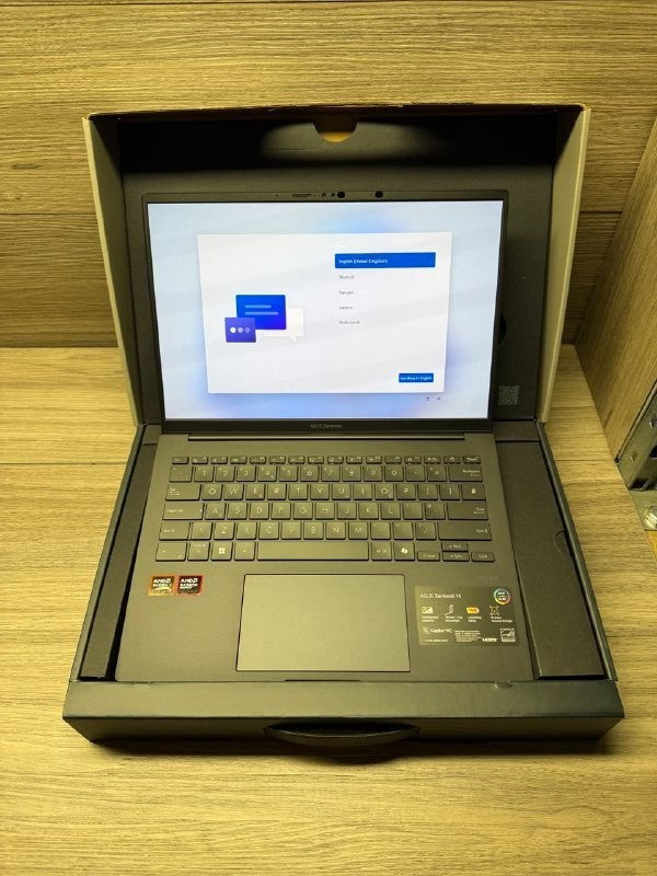 ASUS Zenbook, AMD Ryzen AI 7 16GB RAM 1TB SSD, 14 In OLED Laptop UM3406KA-PP005W