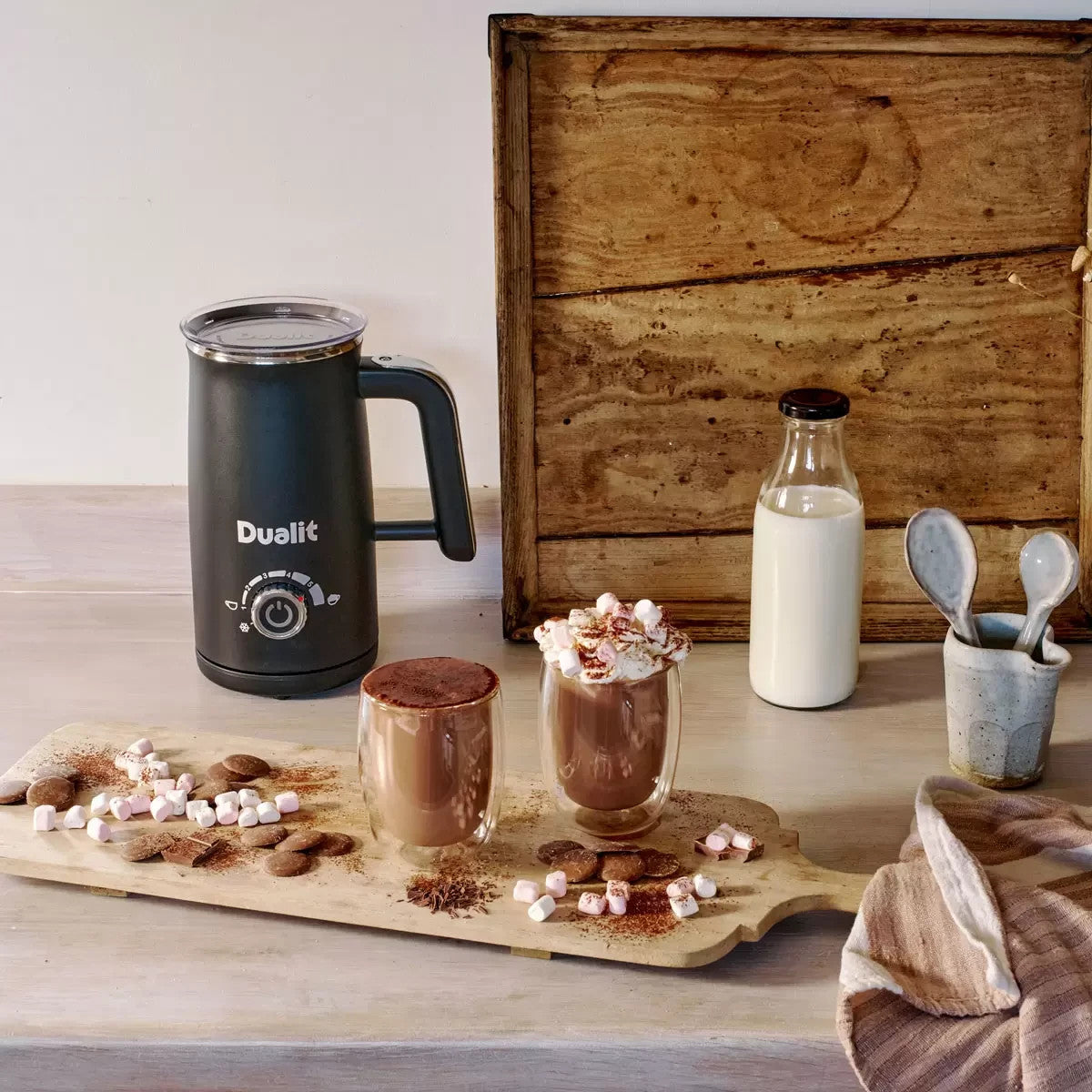 Dualit Milk Frother & Hot Chocolate Maker Max with 4 x Belgian Chocolate Sachets