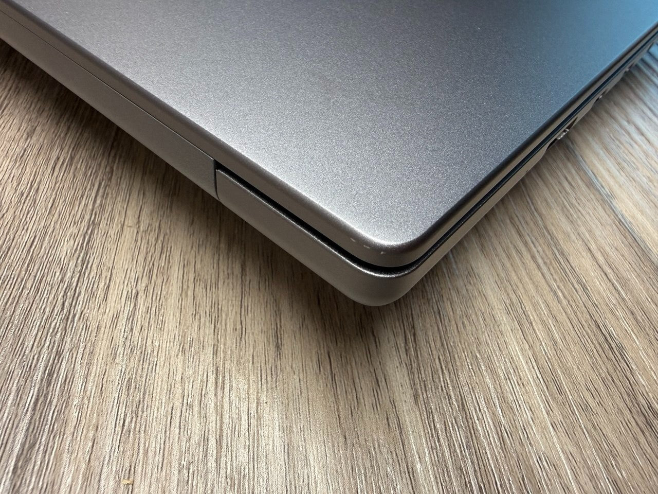 Lenovo IdeaPad Pro 5 Core Ultra 5 24GB RAM 1TB SSD 16 In OLED Laptop 83JM0039UK