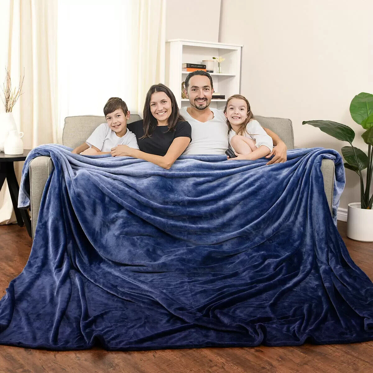 Life Comfort Oversized Family Blanket 304 x 279 cm, in Blue 10 foot wide HUGE