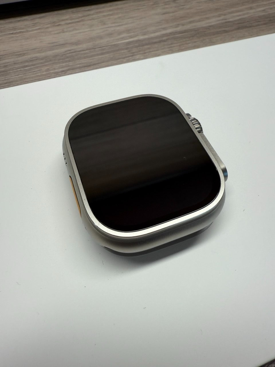 Apple Watch Ultra 2 GPS + Cellular 49mm Natural Titanium Milanese Loop -Small