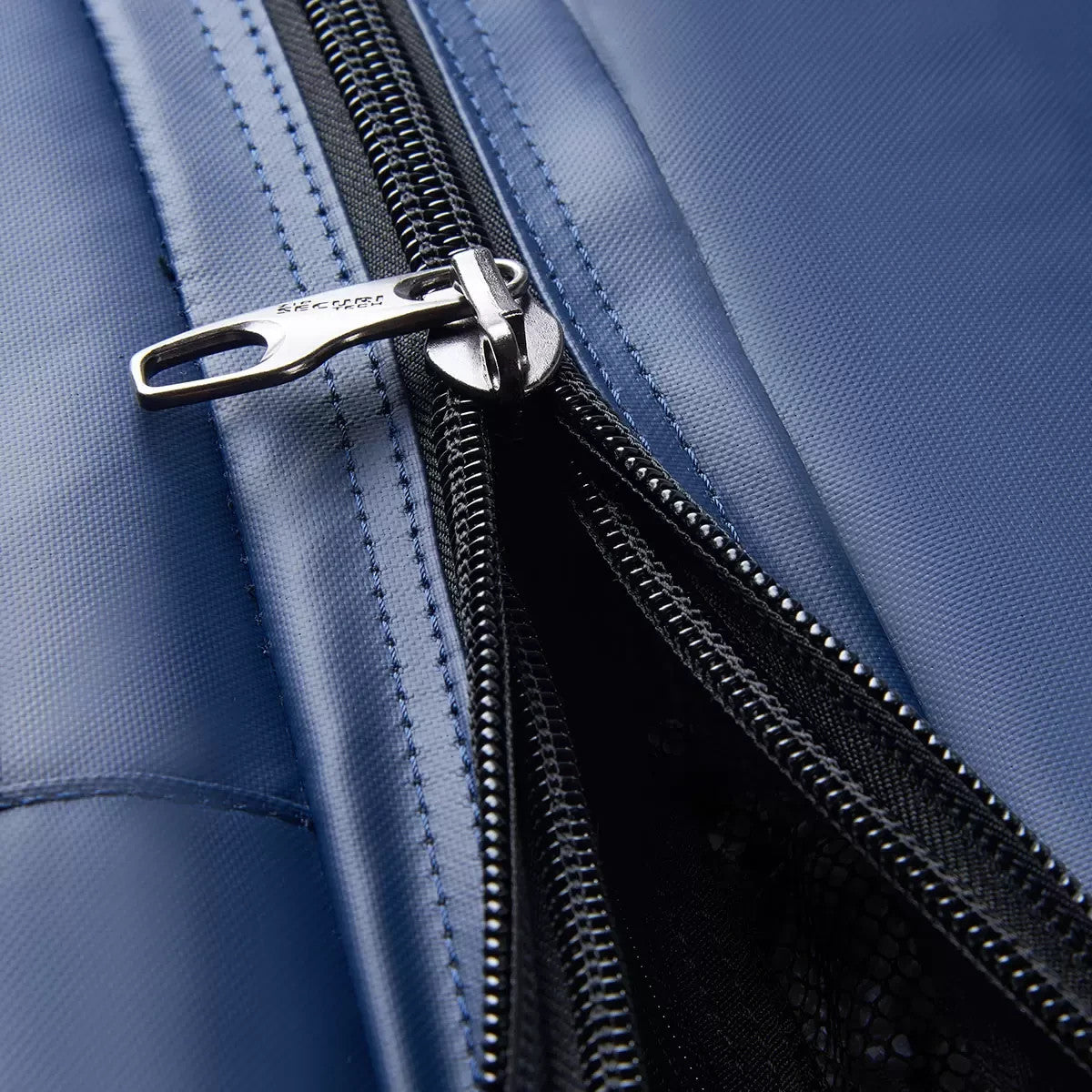 Delsey 28.7" (73cm) Wheeled Duffel Bag in Navy, Item #2622195N