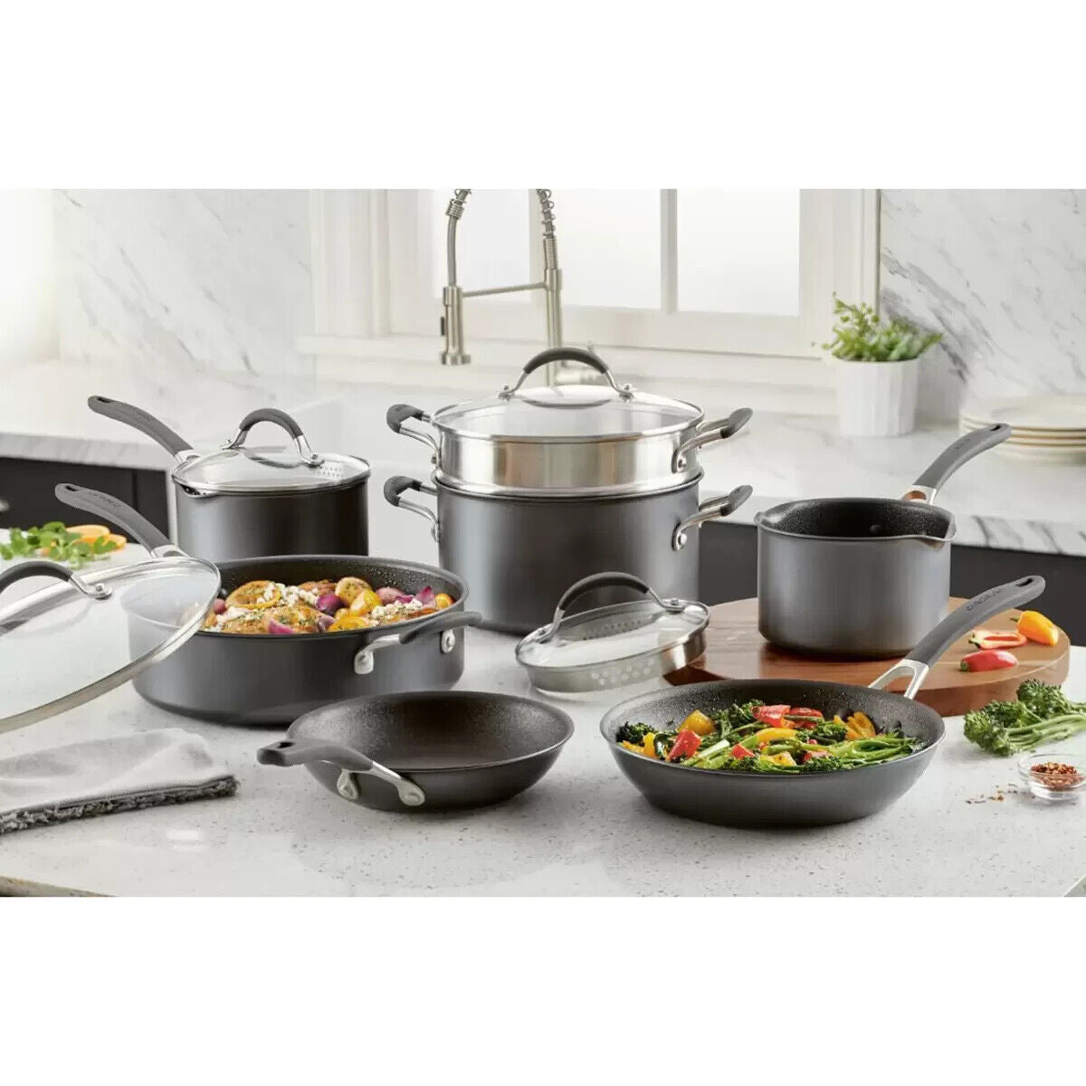 NEW Circulon ScratchDefense™ Cookware Set, 11 Piece Costco