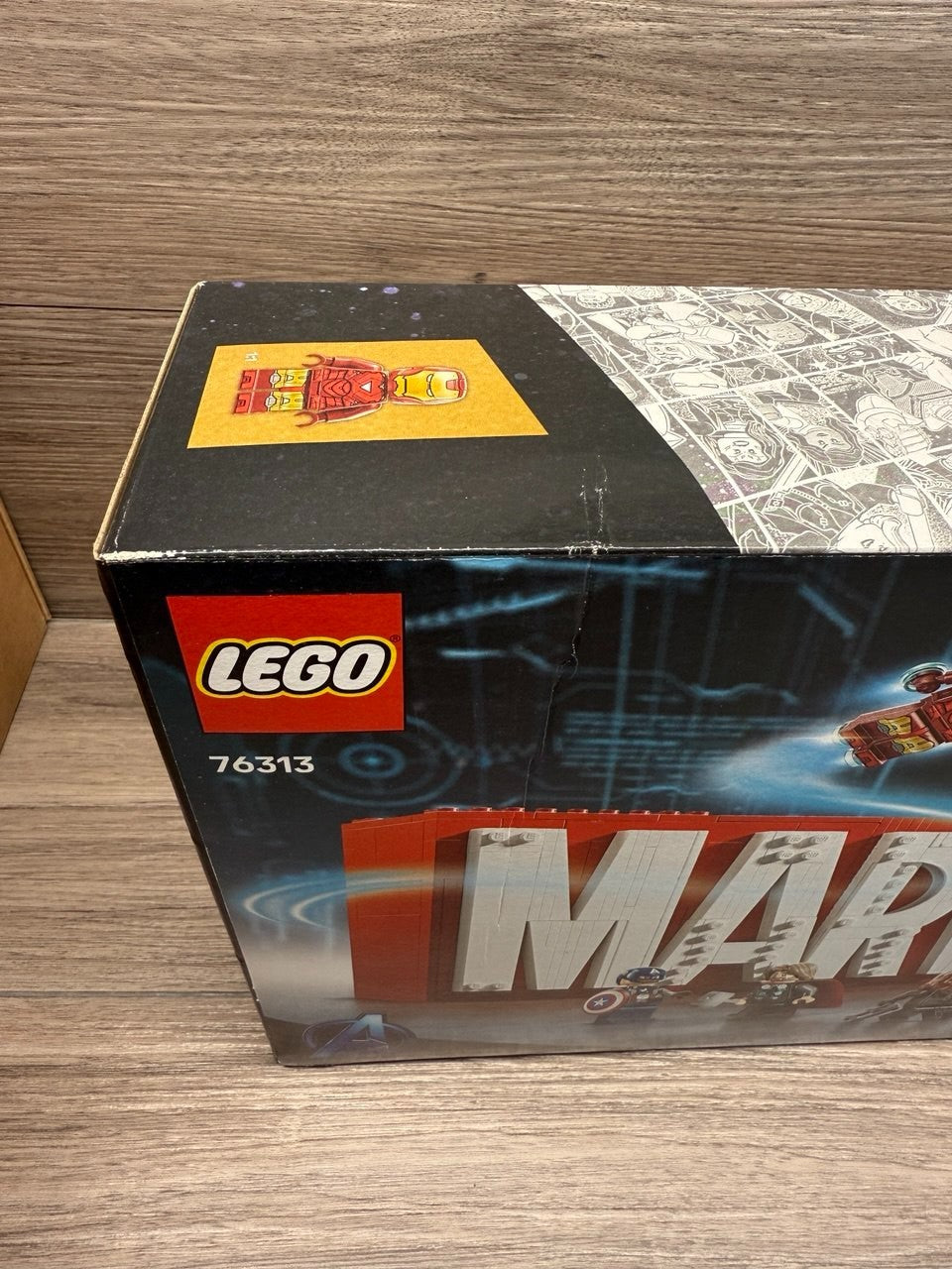 LEGO Superheroes MARVEL Logo & Minifigures - Model 76313