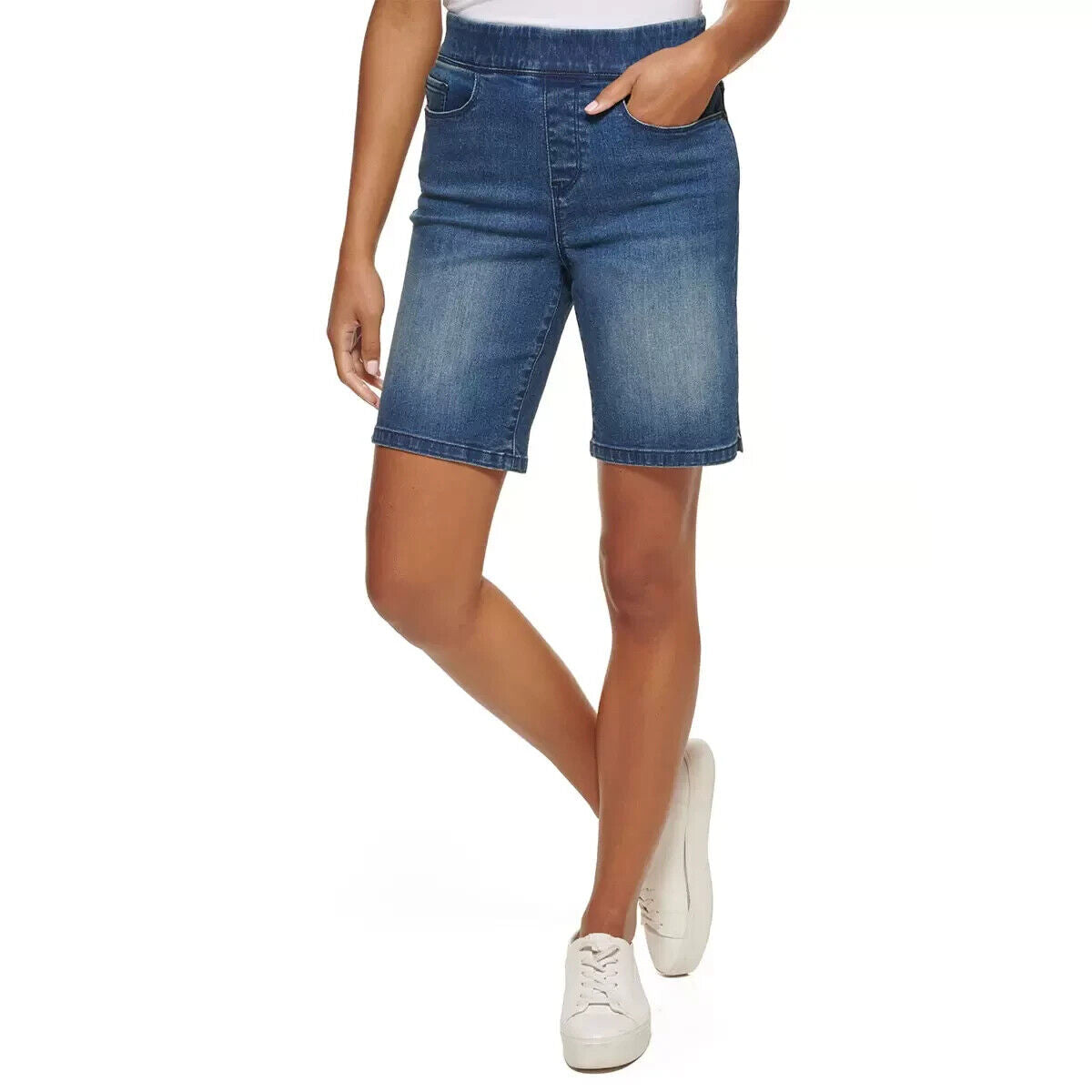 DKNY Women's Pull On Short Mid wash small