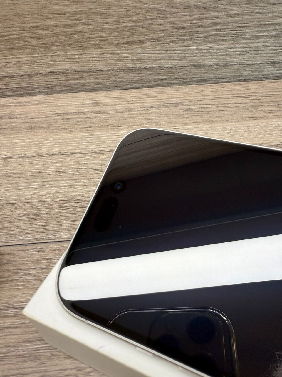 Apple iPhone 16 128GB Sim Free Mobile Phone in White, MYE93QN/A