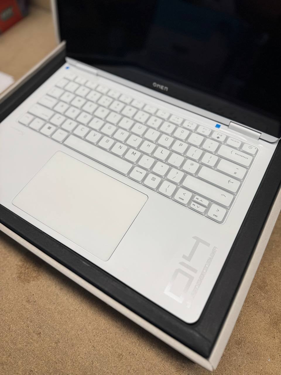 OMEN Gaming Transcend Laptop 14-fb0012na  RTX 4060, Ultra7 , 16GB RAM, 1TB SSD