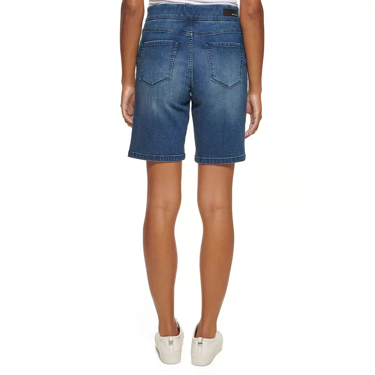 DKNY Women's Pull On Short Mid wash small