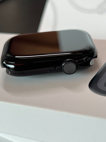 APPLE Watch Series 10 46 mm Jet Black Al Case with Black Sport Band, M/L GPS