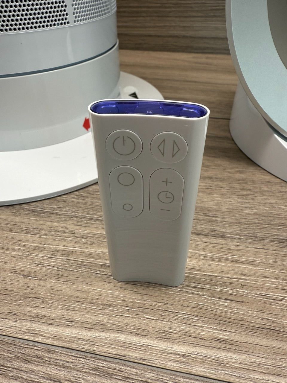 Dyson AM07 Tower Fan - White/Silver | 10 Speed | **U 1