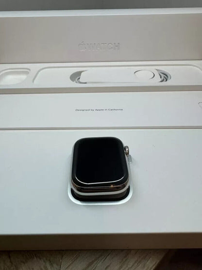 Apple Watch Series 8 GPS + Cellular, 41mm Silver Stainless Steel Case with White