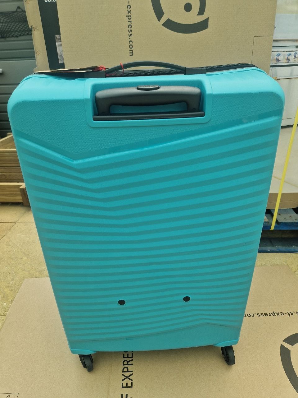 American Tourister Air Move Large (93L) in Teal