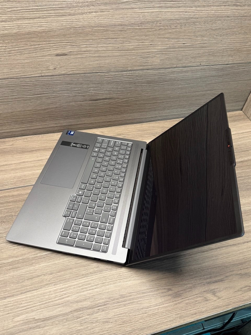 Lenovo IdeaPad Pro 5 Core Ultra 5 24GB RAM 1TB SSD 16 In OLED Laptop 83JM0039UK