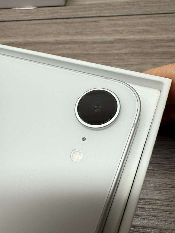 Apple iPhone 16e 128GB Sim Free Mobile Phone in White, MD1R4QN/A 41 cycles