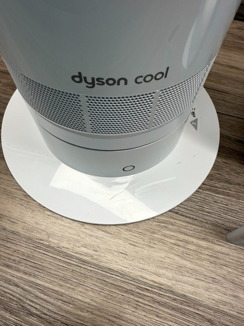 Dyson AM07 Tower Fan - White/Silver | 10 Speed | **U 1