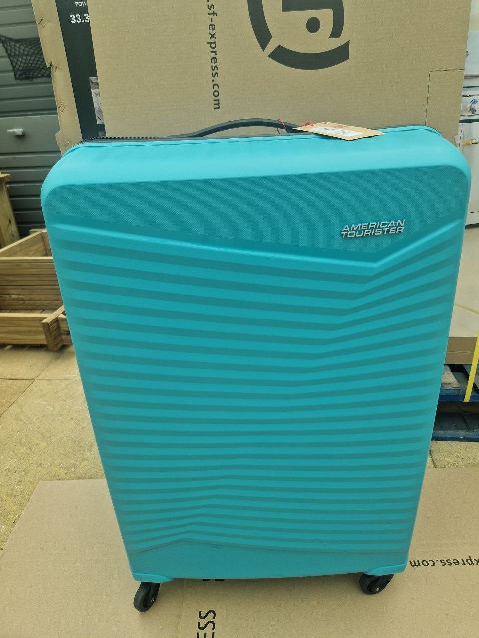 American Tourister Air Move Large (93L) in Teal