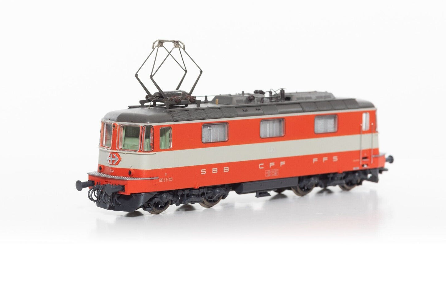 Roco 63842 Class Re 4/4 II BR 11141 of the SBB in Orange and Grey Swiss Express